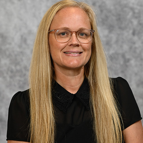 Headshot of Robin Anderson