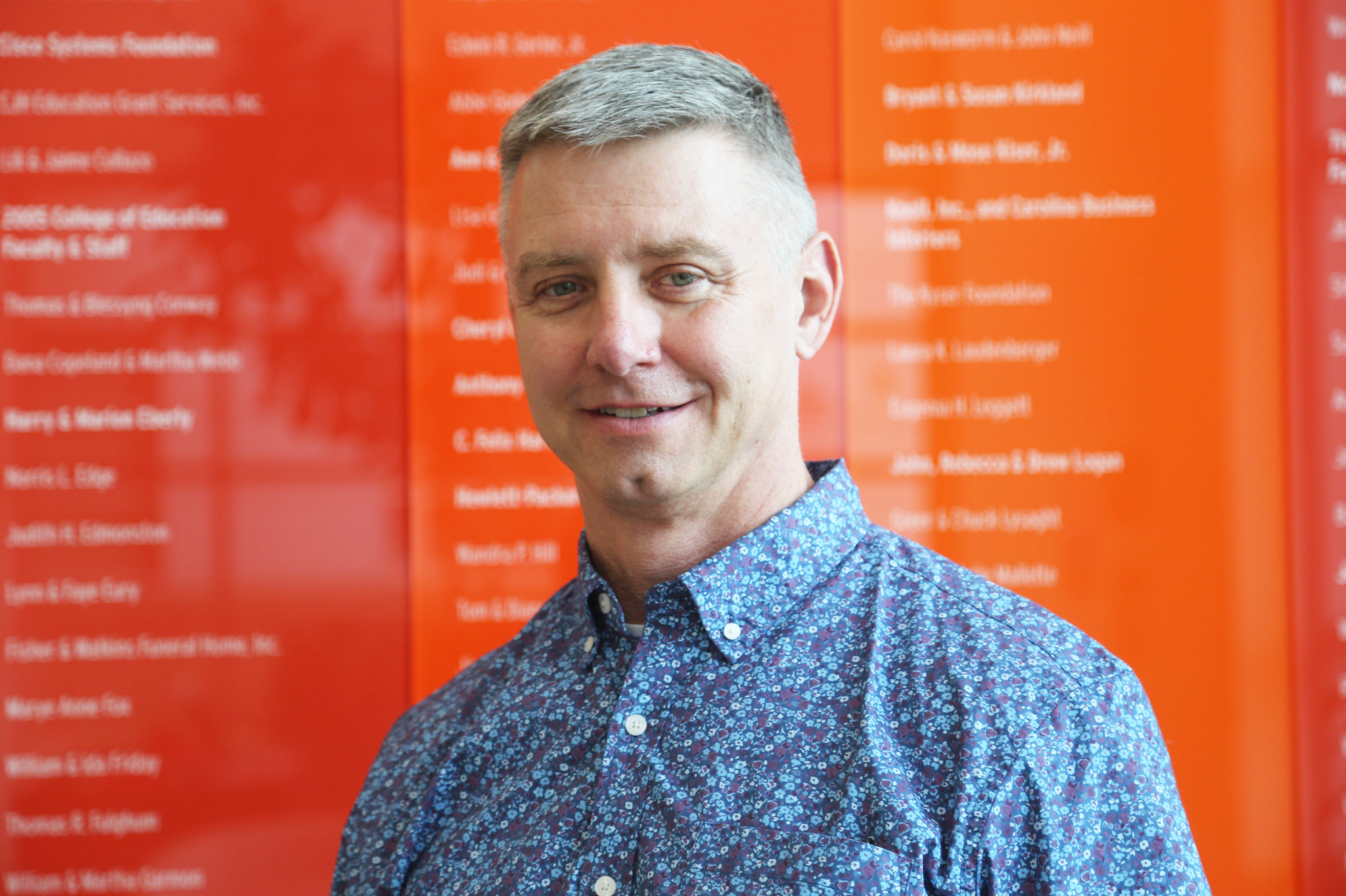 Headshot of Mike Reilly